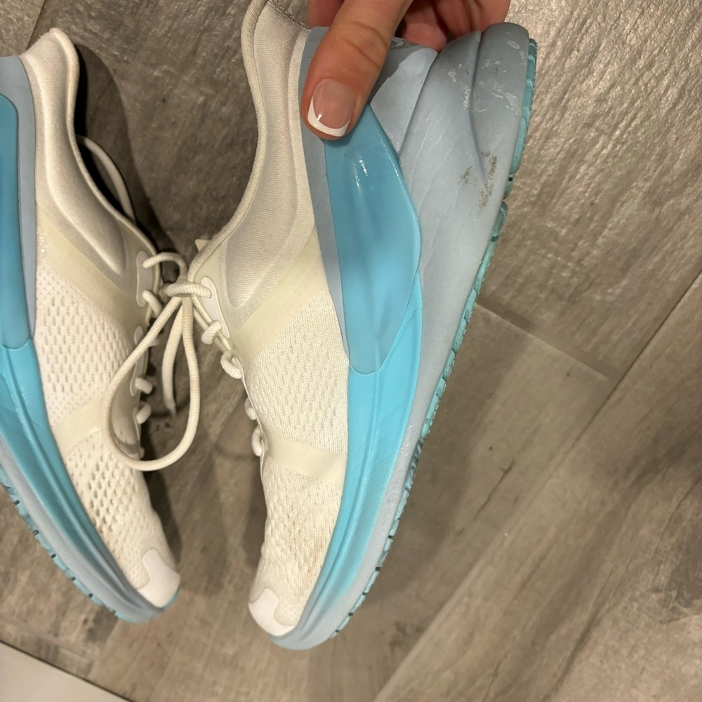 Lululemon Blissfeel Womens Running Shoe White / Cyan Blue / Cirrus Blue - Picture 9 of 9